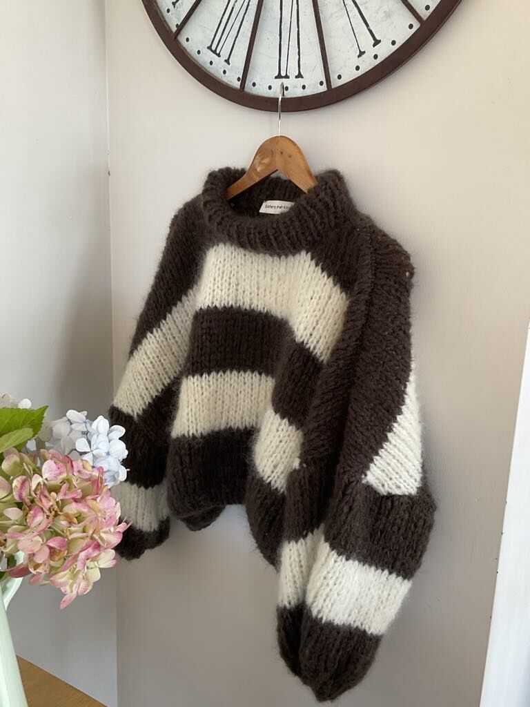 The Striped Sofia - Image 14